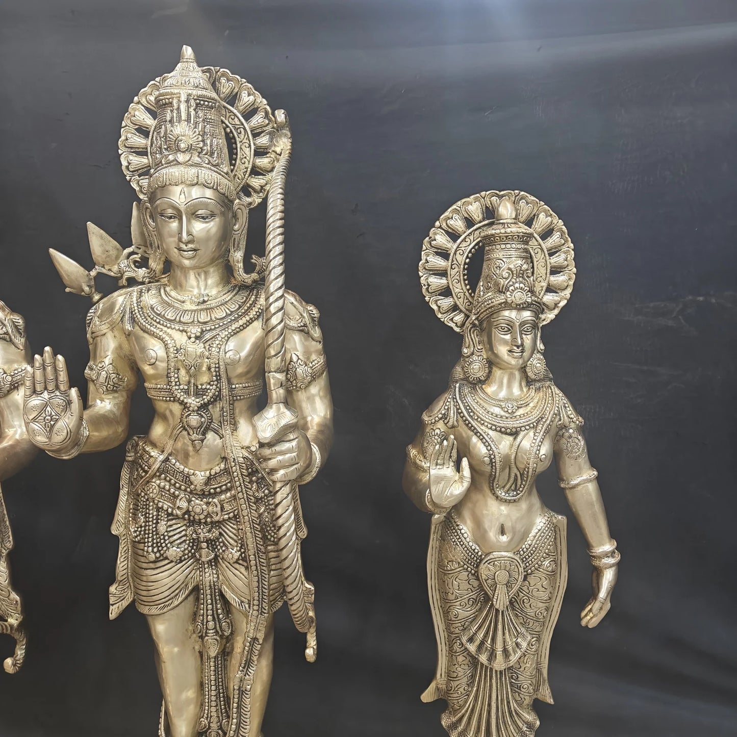 Brassaura® Ram Darbar Brass Statue Set | Divine Family of Lord Rama, Sita, Lakshman & Hanuman | Height 41 Inches & Weight 125 Kgs