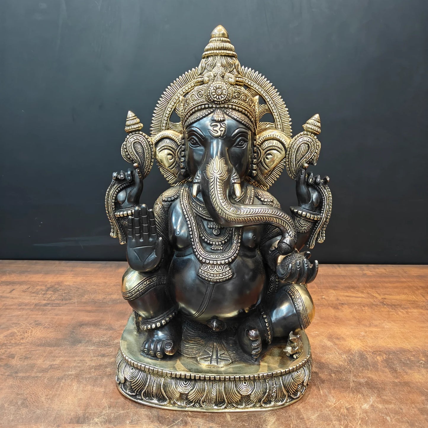 Brassaura® Seated Lord Ganesha Brass Statue | Divine Handcrafted Sculpture | Height 20 Inches & Weight 23 Kgs