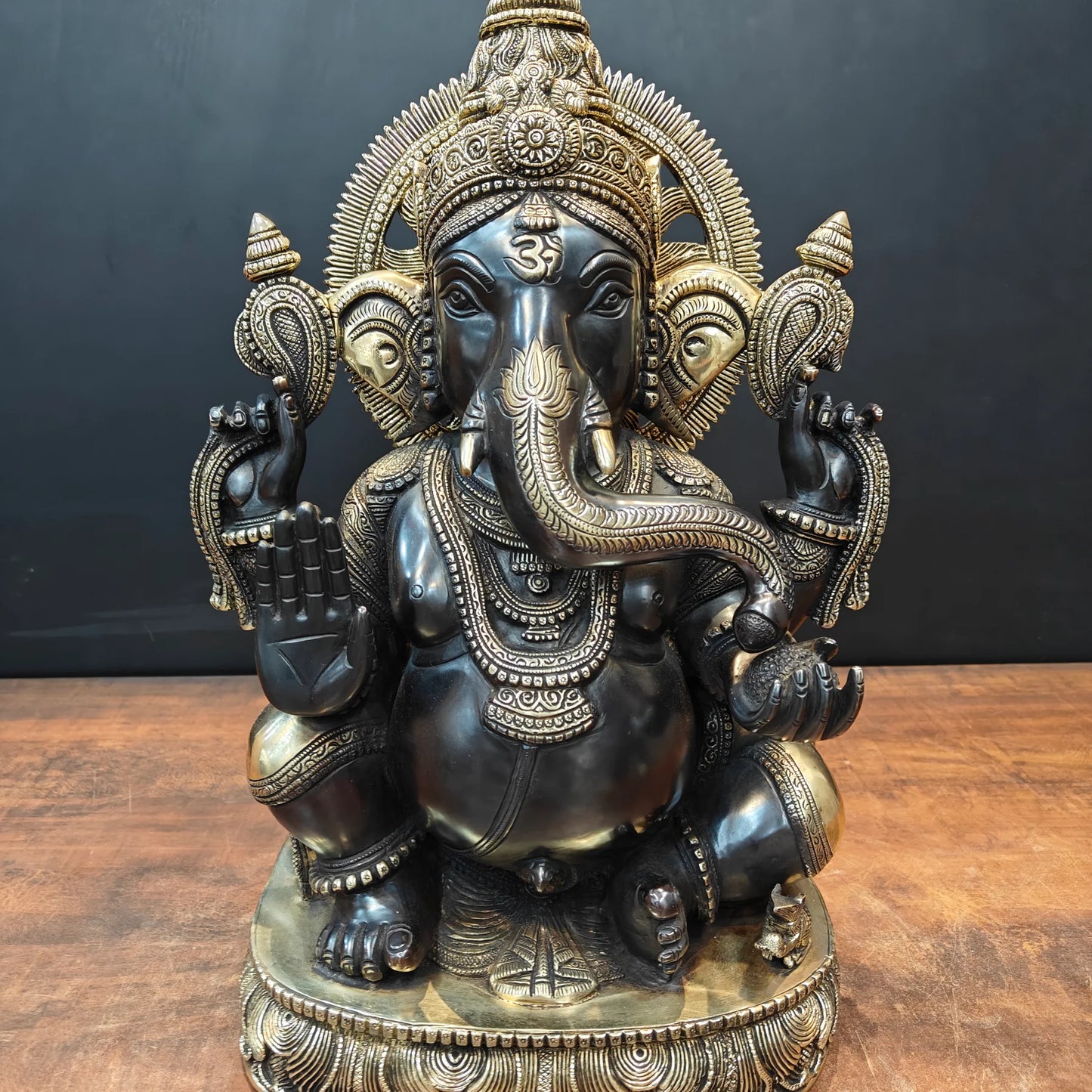 Brassaura® Seated Lord Ganesha Brass Statue | Divine Handcrafted Sculpture | Height 20 Inches & Weight 23 Kgs