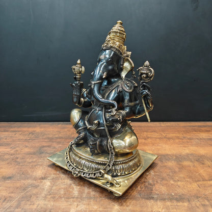 ब्रासोरा® वृंदावन वेणुगोपाल कृष्ण पीतल की प्रतिमा मोर के साथ | एंटीक नीला और सुनहरा रंग | ऊँचाई 20 इंच