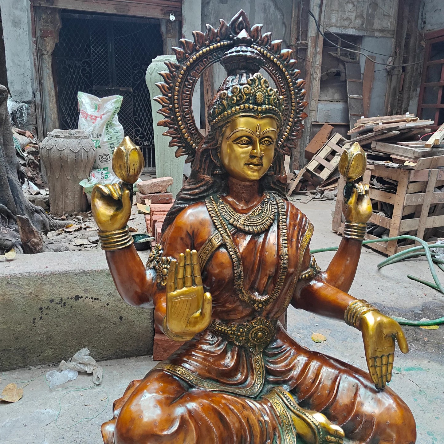 Brassaura® Goddess Lakshmi Brass Statue on Lotus Pedestal | Bestower of Wealth & Prosperity | Height 53 Inches & Weight 145 Kgs