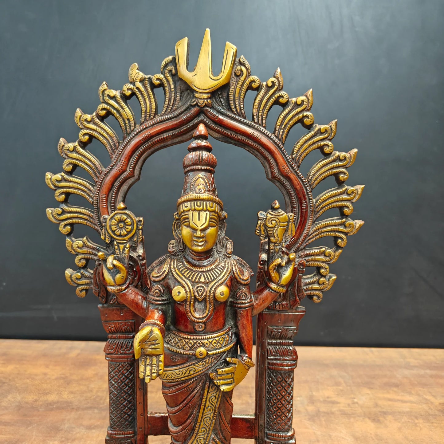 Brassaura® 16.5 Inch Brass Lord Venkateswara Statue | Handcrafted Tirupati Balaji Idol for Home Temple, Pooja Room & Spiritual Décor | Antique Finish | 7.5 Kg