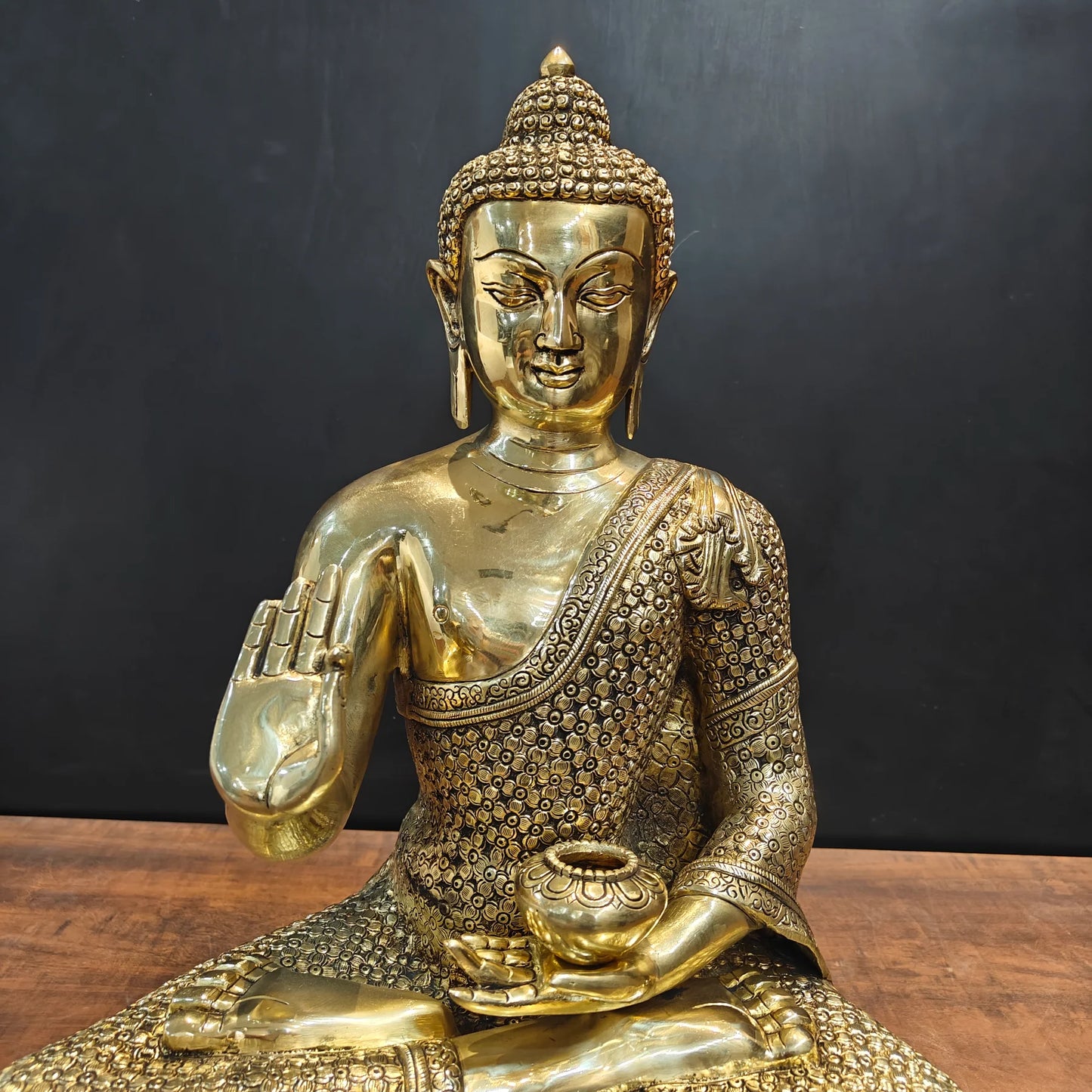 ब्रासोरा® वृंदावन वेणुगोपाल कृष्ण पीतल की प्रतिमा मोर के साथ | एंटीक नीला और सुनहरा रंग | ऊँचाई 20 इंच