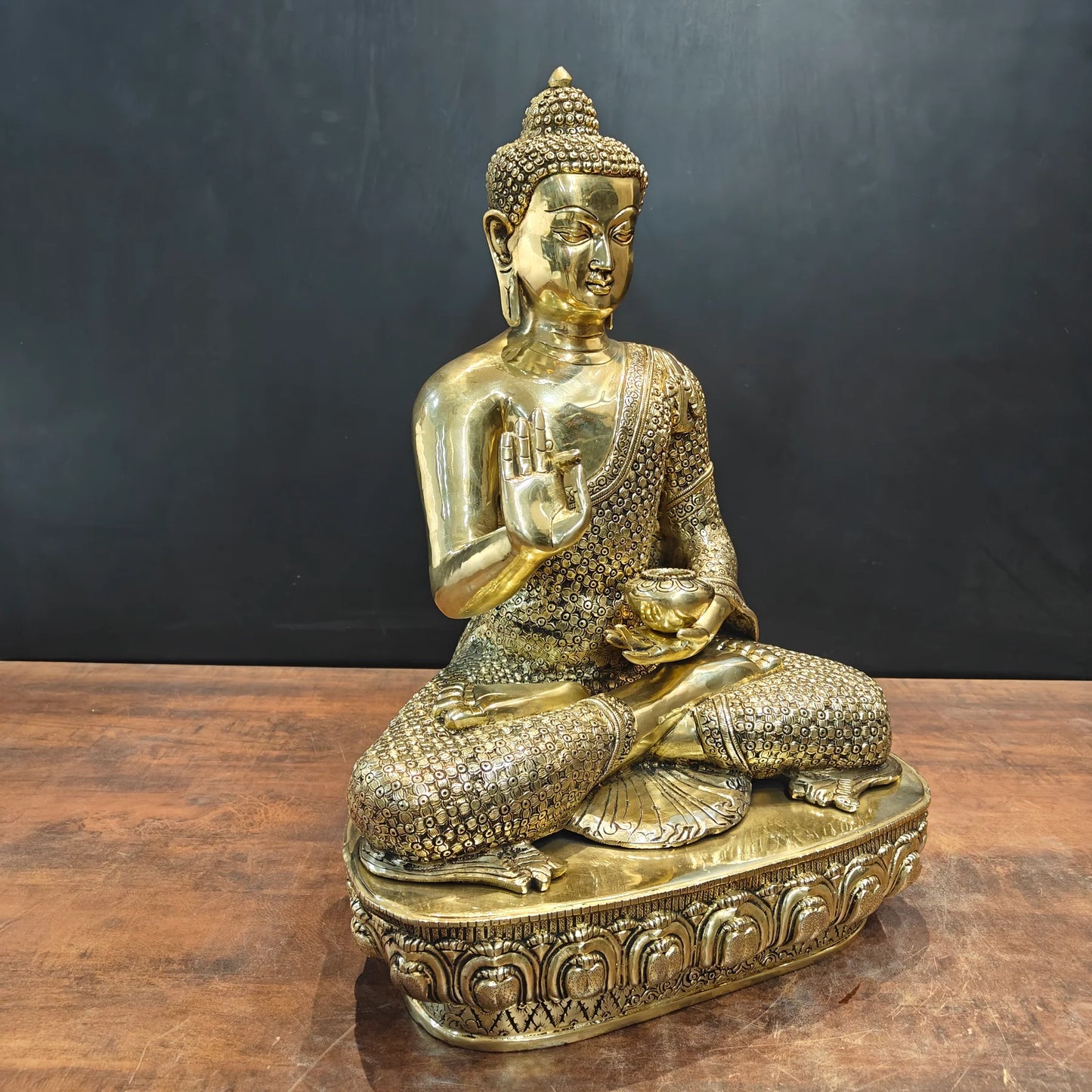 ब्रासोरा® वृंदावन वेणुगोपाल कृष्ण पीतल की प्रतिमा मोर के साथ | एंटीक नीला और सुनहरा रंग | ऊँचाई 20 इंच
