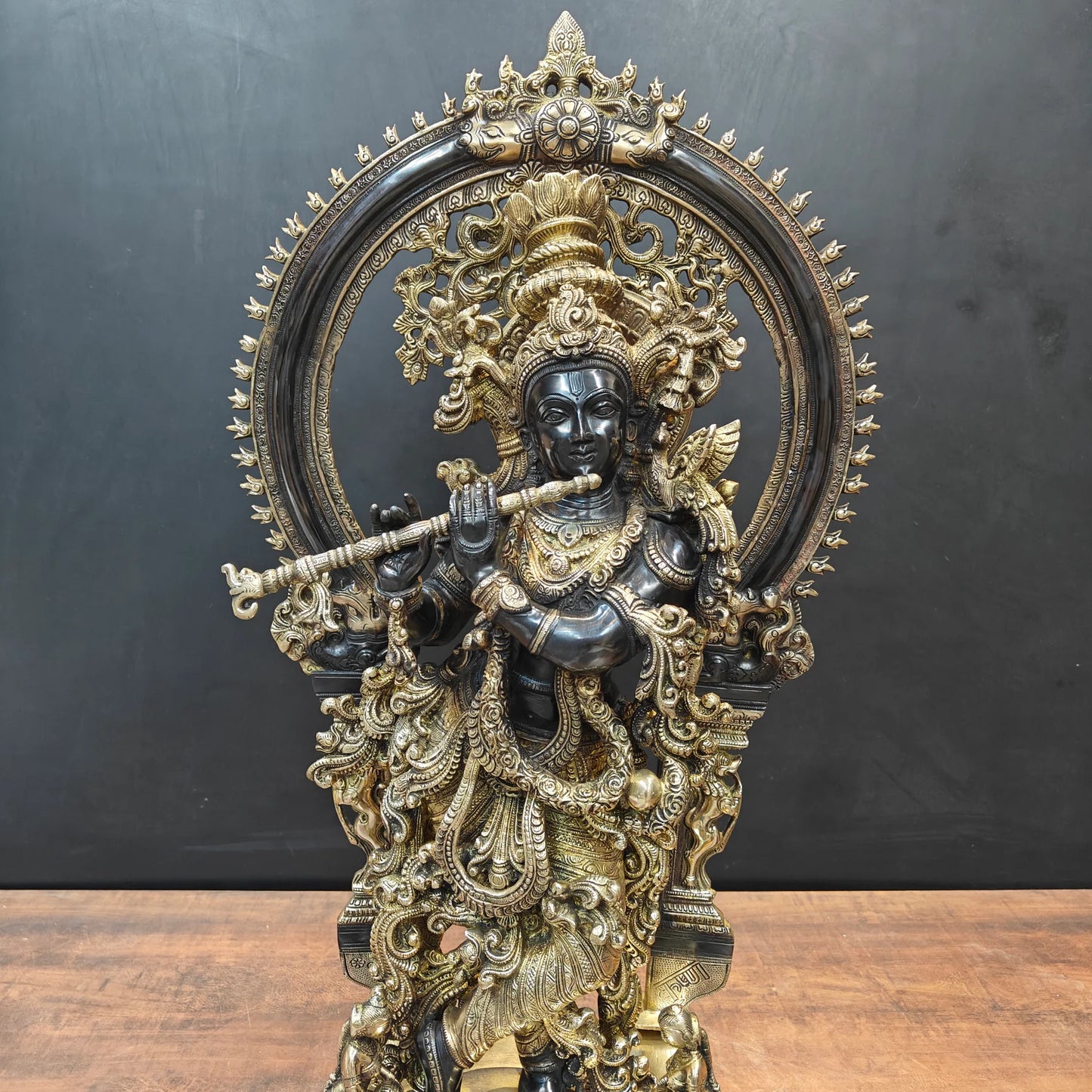 Brassaura® 32 Inch Brass Lord Krishna Statue | Handcrafted Krishna Idol for Home Temple, Pooja Room & Spiritual Décor | Antique Finish | 36 Kg