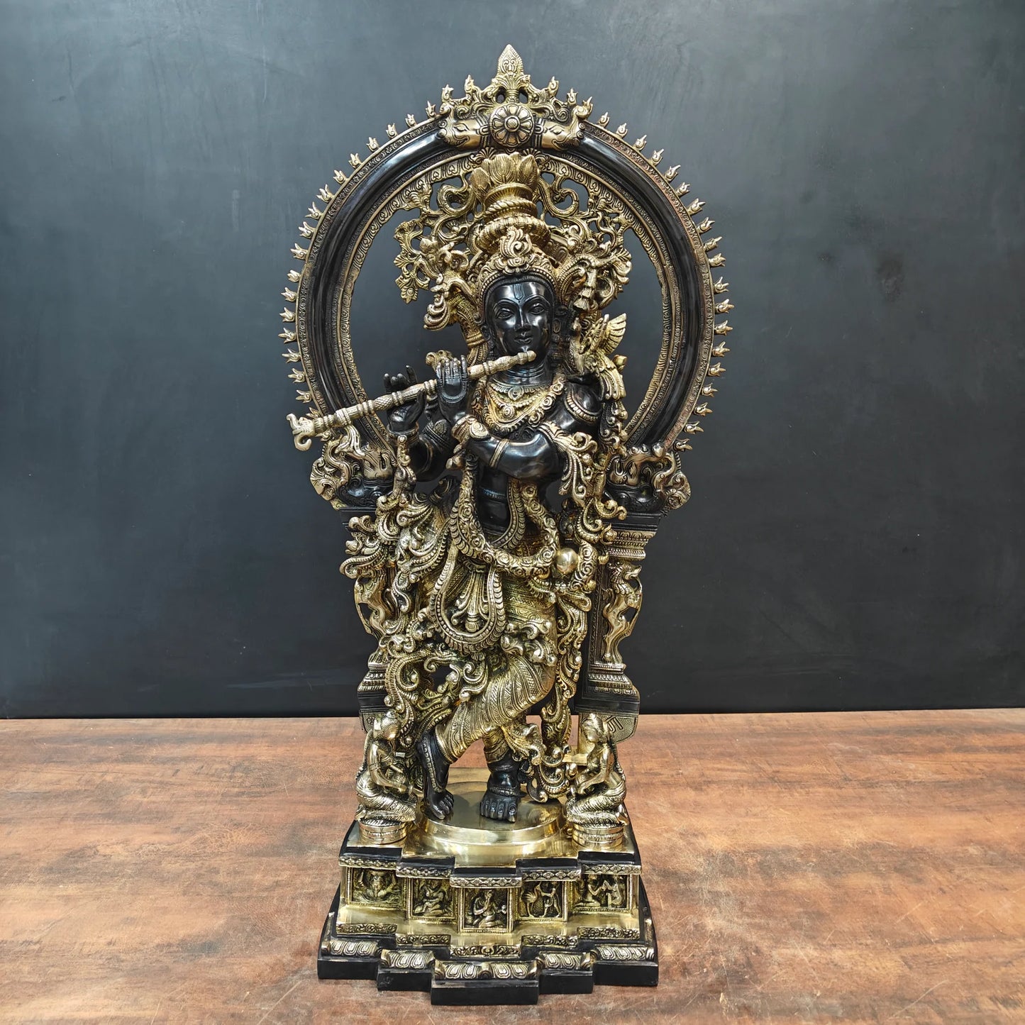 Brassaura® 32 Inch Brass Lord Krishna Statue | Handcrafted Krishna Idol for Home Temple, Pooja Room & Spiritual Décor | Antique Finish | 36 Kg