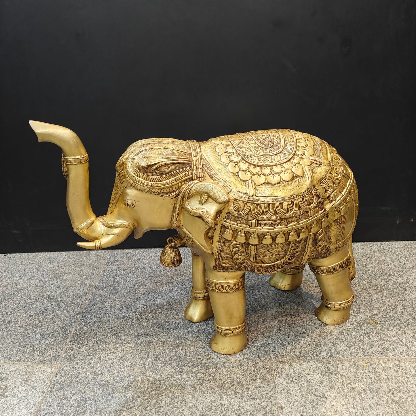 Brassaura® 26 Inch Brass Elephant Statue | Handcrafted Decorative Elephant for Home Entrance, Living Room & Vastu Décor | Antique Finish | 48 Kg
