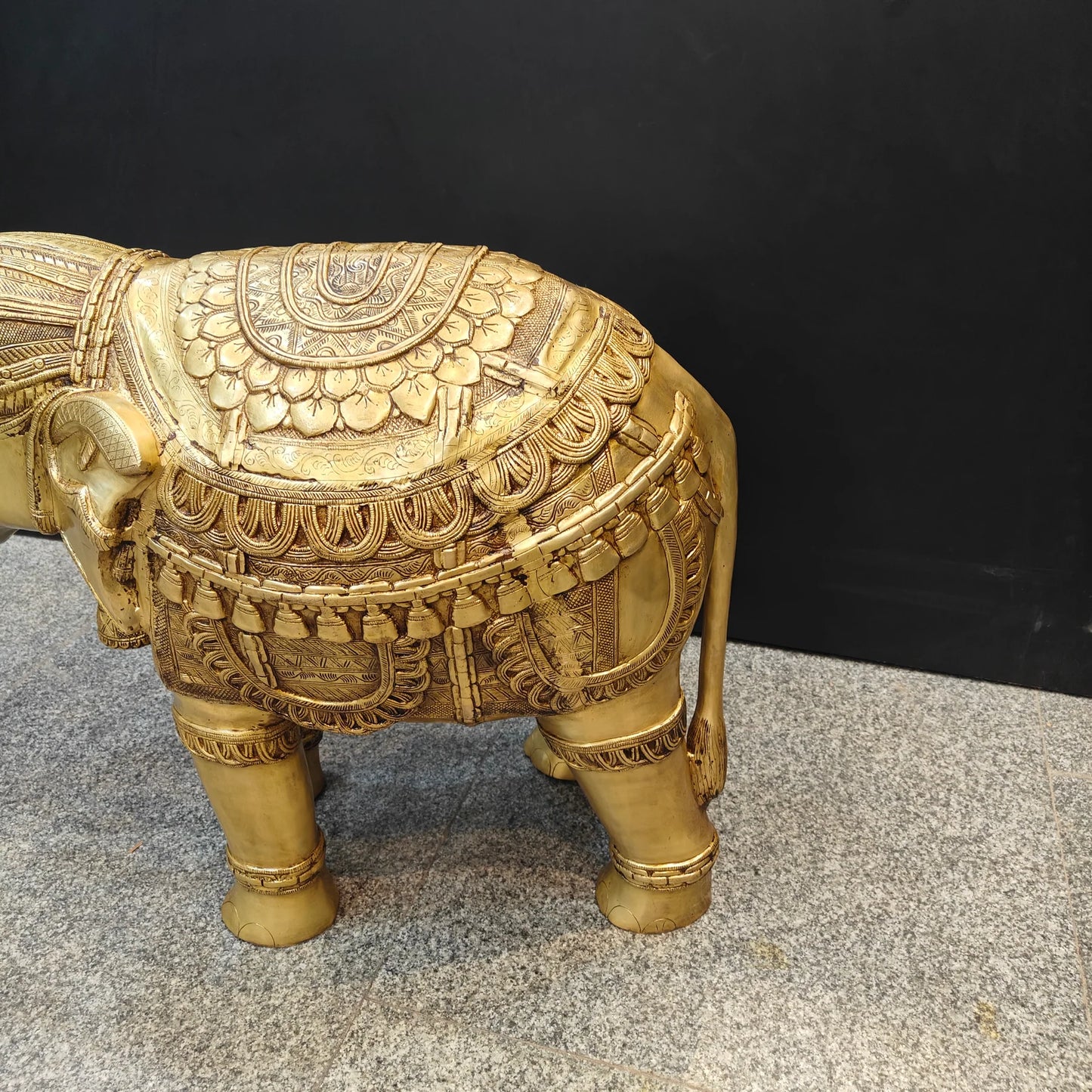 Brassaura® 26 Inch Brass Elephant Statue | Handcrafted Decorative Elephant for Home Entrance, Living Room & Vastu Décor | Antique Finish | 48 Kg