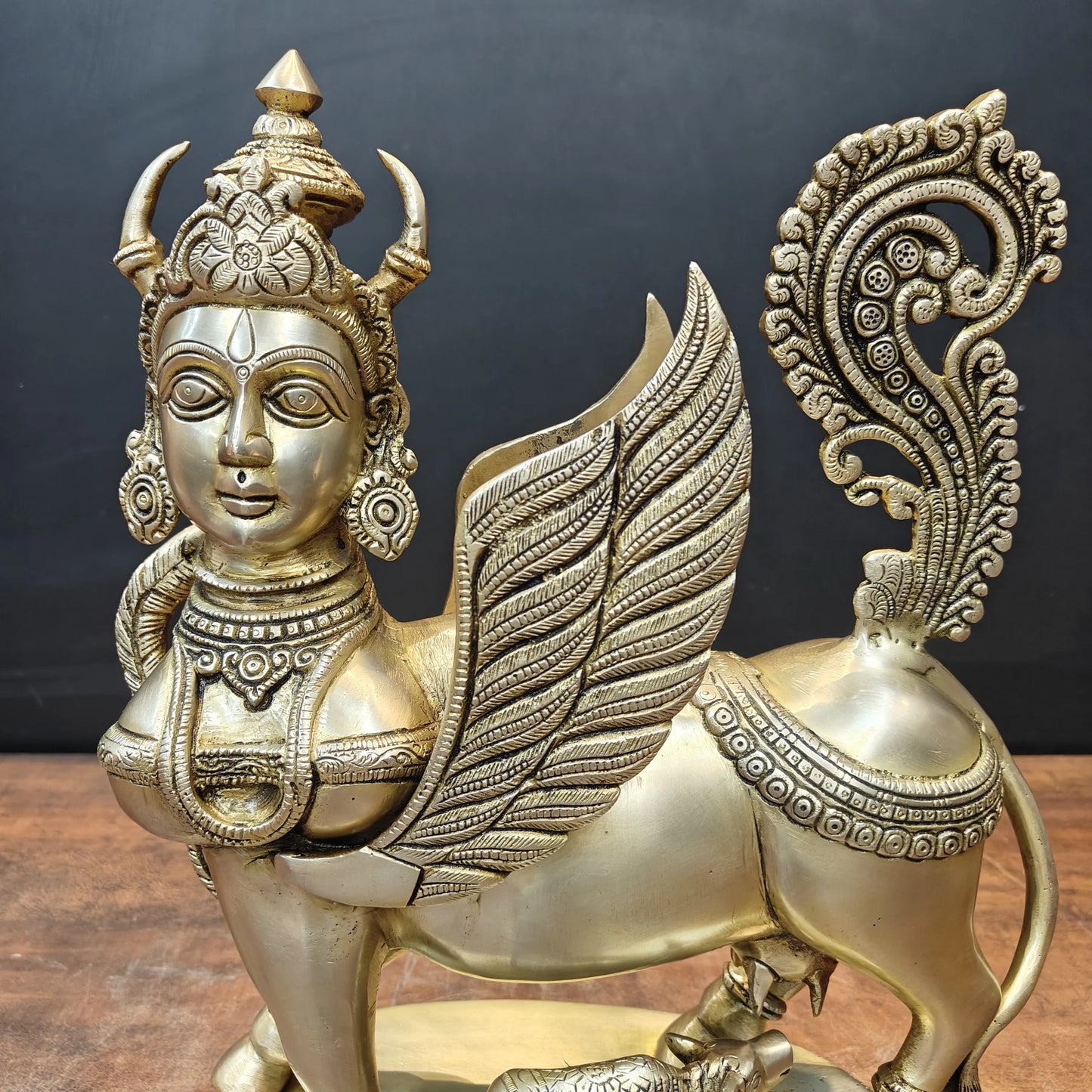 ब्रासोरा® वृंदावन वेणुगोपाल कृष्ण पीतल की प्रतिमा मोर के साथ | एंटीक नीला और सुनहरा रंग | ऊँचाई 20 इंच