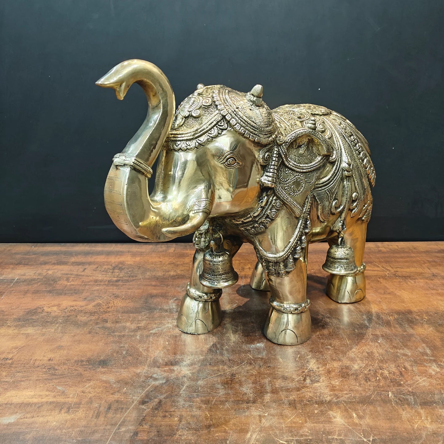 Brassaura® 19 Inch Brass Decorative Elephant Statue | Handmade Antique Brass Elephant Idol with Hanging Bells | Vastu Elephant for Home Décor, Temple, Office & Entrance | 30 Kg