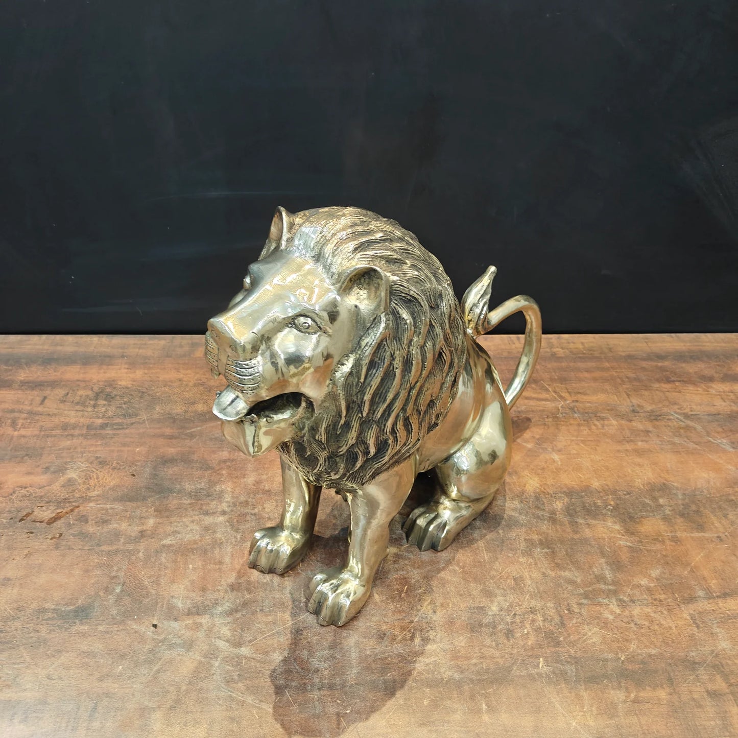 Brassaura® Brass Lion Statue | Royal Lion Sculpture for Home Entrance, Office, Hotel & Luxury Décor | Handcrafted Brass Art | Antique Gold Finish | 16 Inches | 16 Kg