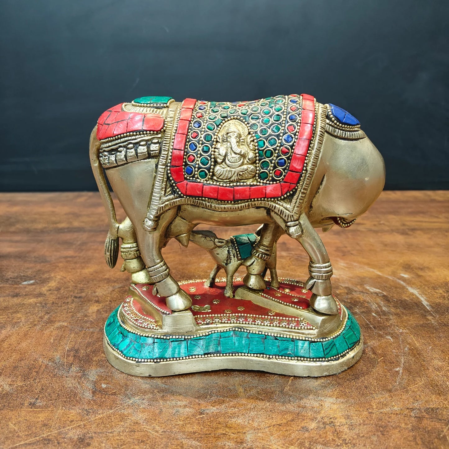 Brassaura® Handmade Brass Kamadhenu Cow with Calf Statue | Inlaid Stone Decorative Idol | Sacred Cow & Calf Murti for Home, Pooja Room, Temple & Vastu | 7 Inch | 3.8 Kg