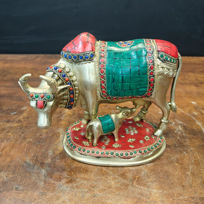 Brassaura® Handmade Brass Kamadhenu Cow with Calf Idol | Decorative Stone Inlay Gau Mata Statue for Home Temple, Pooja Room & Vastu | Sacred Brass Cow Murti | 7 Inch | 3.3 Kg
