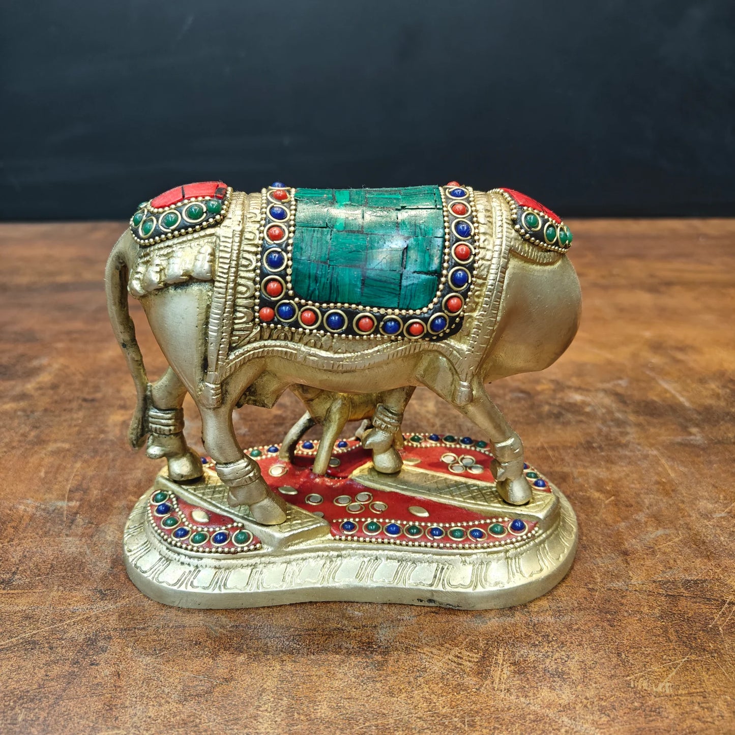 Brassaura® Handmade Brass Kamadhenu Cow with Calf Idol | Decorative Stone Inlay Gau Mata Statue for Home Temple, Pooja Room & Vastu Décor | Sacred Brass Cow Murti | 6 Inch | 2.3 Kg