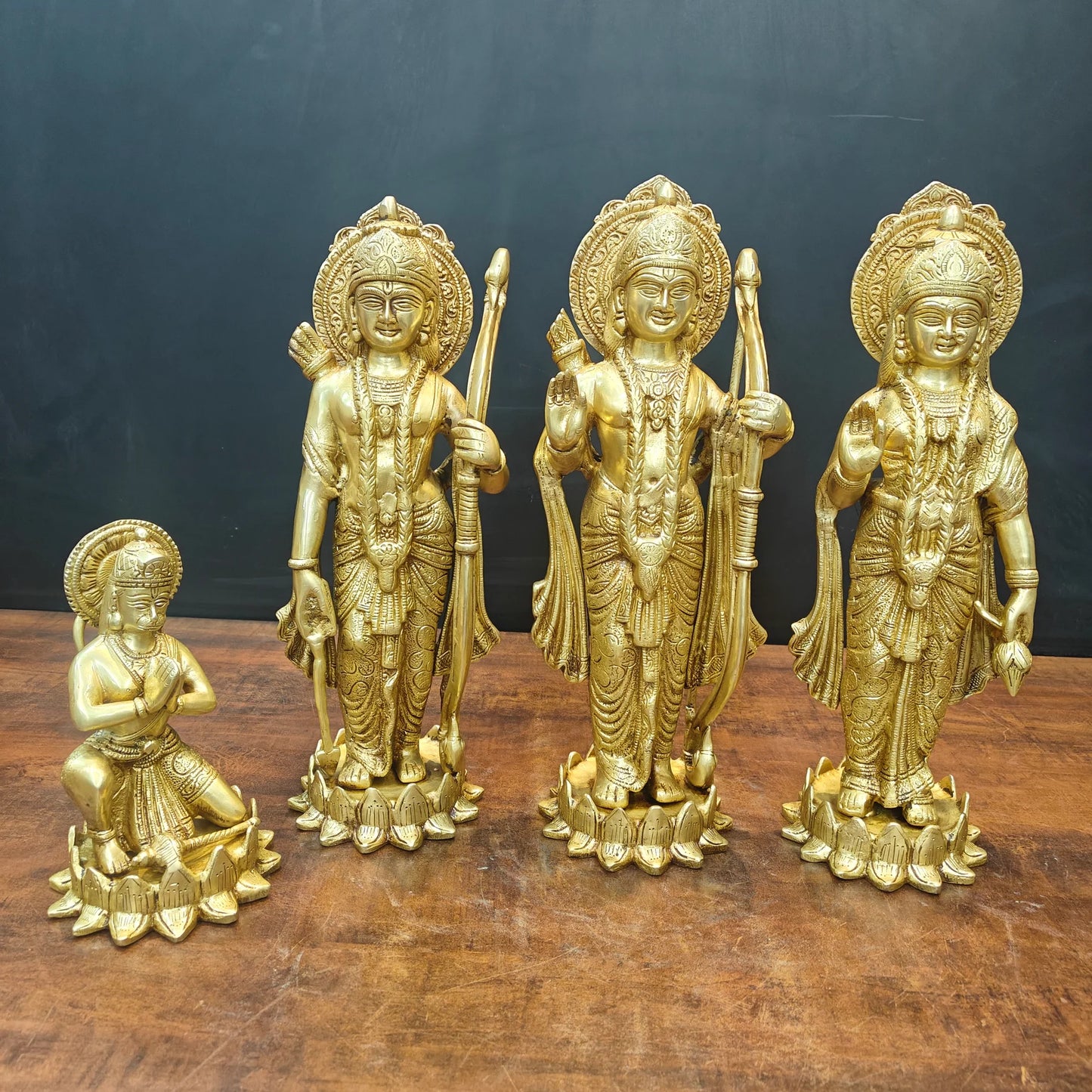 Brassaura® Handmade Brass Ram Darbar Idol Set with Hanuman | Lord Rama, Sita, Lakshman & Hanuman Statue for Home Temple & Pooja Room | Height 17 Inches | 19 Kg