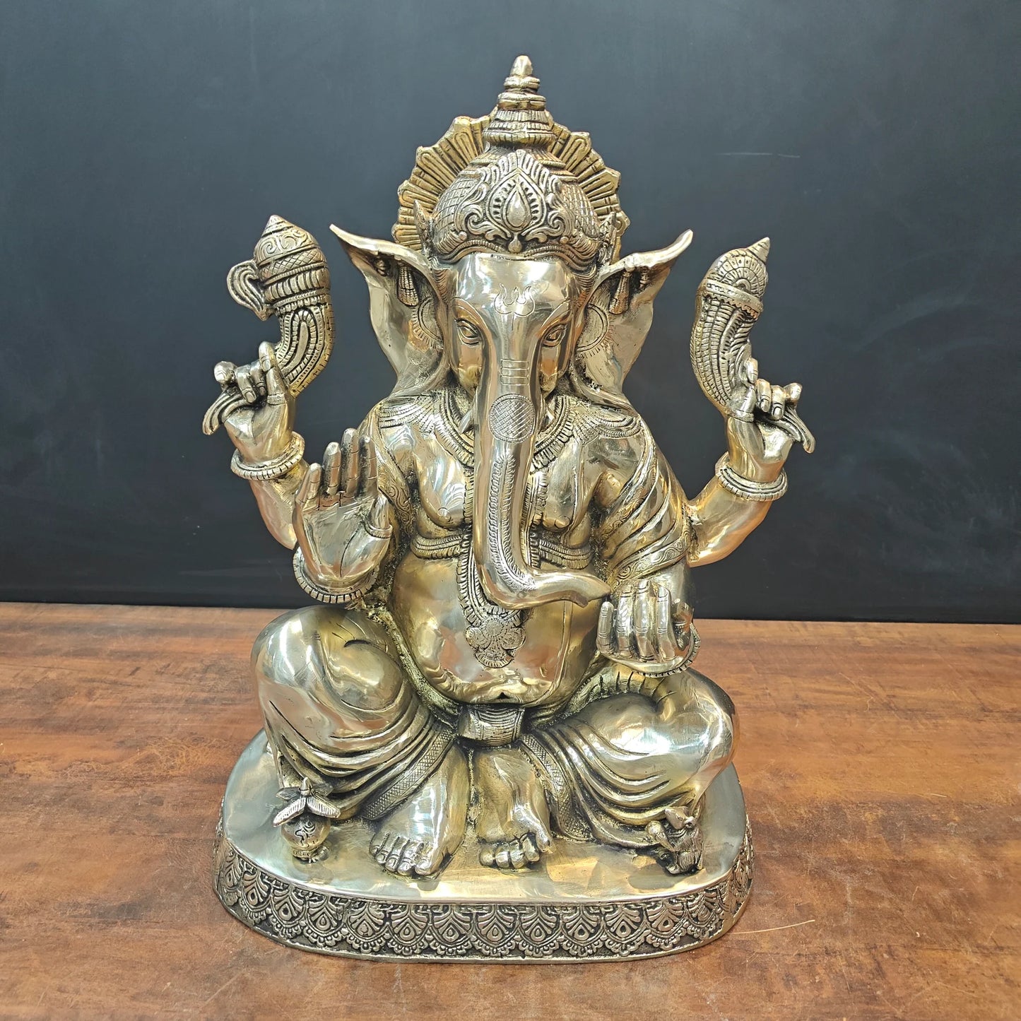 Brassaura® Handcrafted Brass Lord Ganesha Idol | Premium Ganpati Statue for Home Temple, Living Room & Office Décor | 21 Inches | 26 Kg