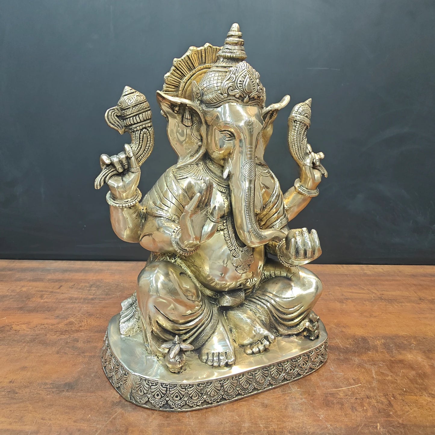 Brassaura® Handcrafted Brass Lord Ganesha Idol | Premium Ganpati Statue for Home Temple, Living Room & Office Décor | 21 Inches | 26 Kg