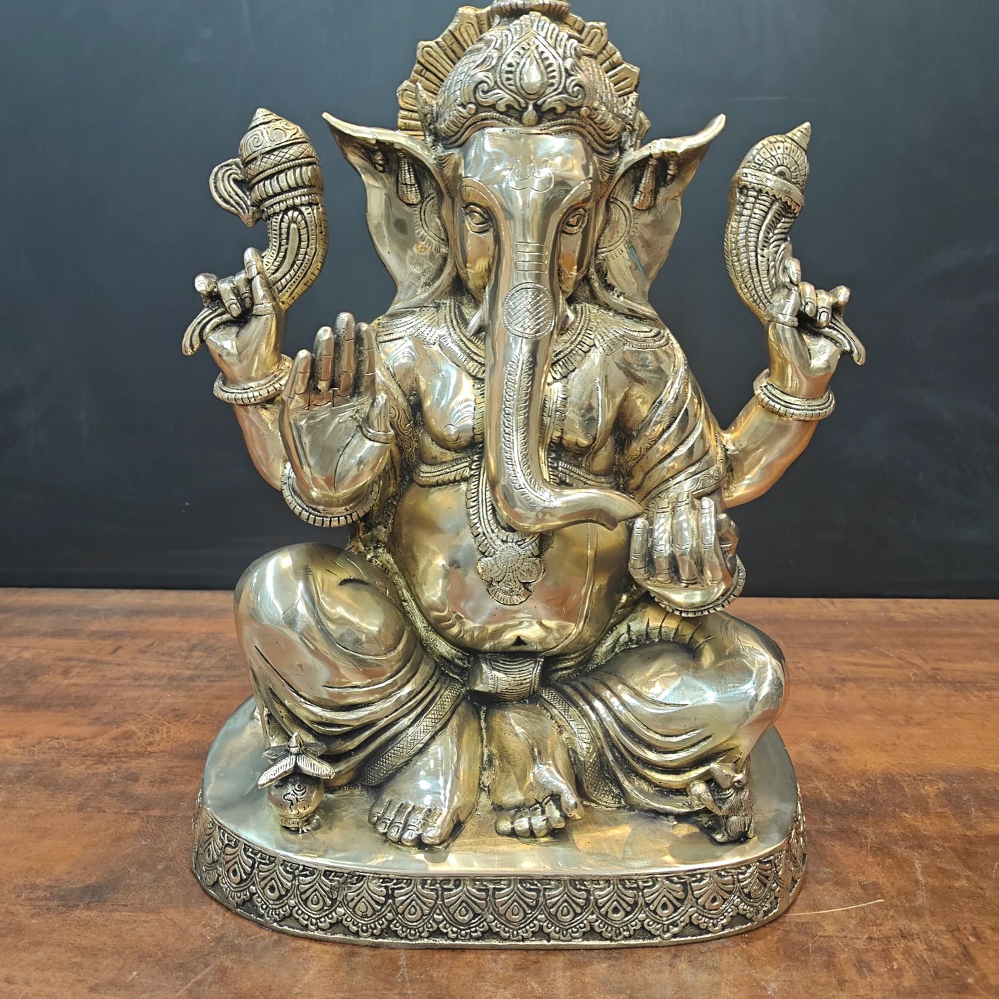 Brassaura® Handcrafted Brass Lord Ganesha Idol | Premium Ganpati Statue for Home Temple, Living Room & Office Décor | 21 Inches | 26 Kg