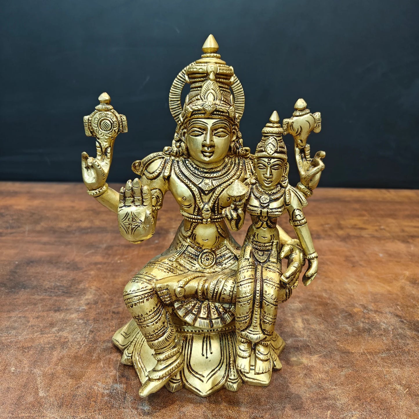 Brassaura® Handmade Brass Lakshmi Narayan Idol | Laxmi Vishnu Murti for Home Temple, Pooja Room & Spiritual Décor | Height 9 Inches | 4 Kg