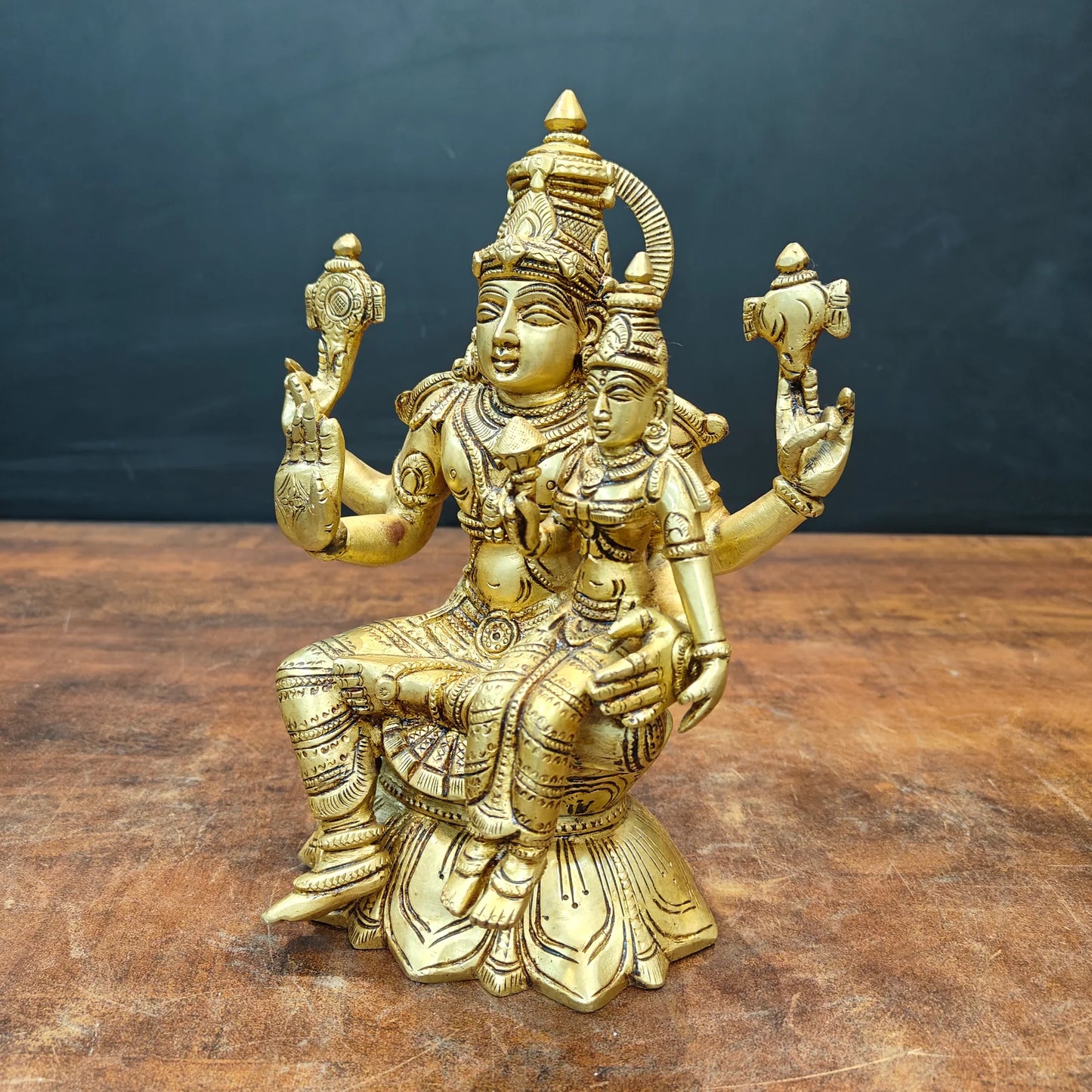 Brassaura® Handmade Brass Lakshmi Narayan Idol | Laxmi Vishnu Murti for Home Temple, Pooja Room & Spiritual Décor | Height 9 Inches | 4 Kg