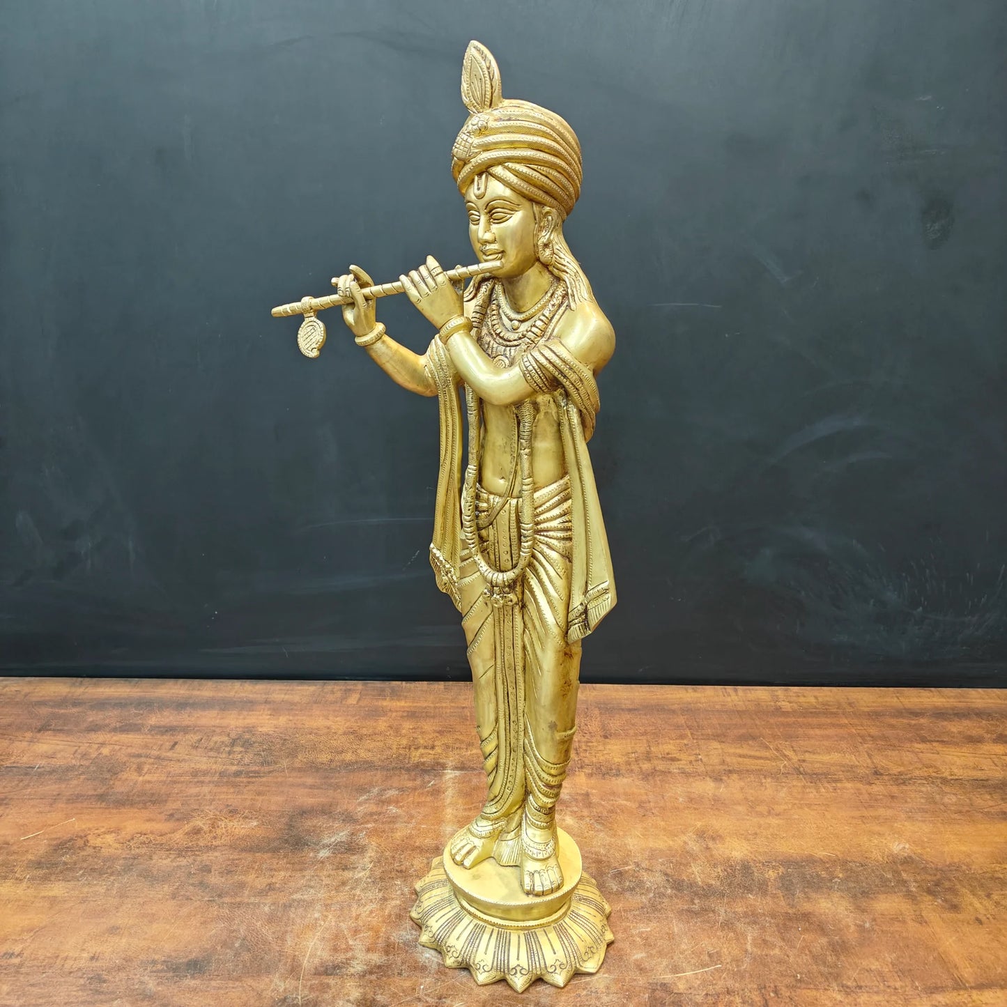 ब्रासोरा® वृंदावन वेणुगोपाल कृष्ण पीतल की प्रतिमा मोर के साथ | एंटीक नीला और सुनहरा रंग | ऊँचाई 20 इंच