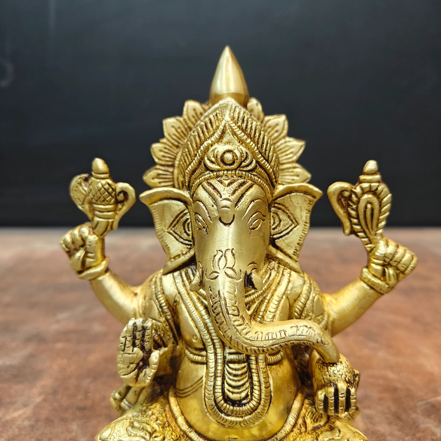 ब्रासोरा® वृंदावन वेणुगोपाल कृष्ण पीतल की प्रतिमा मोर के साथ | एंटीक नीला और सुनहरा रंग | ऊँचाई 20 इंच