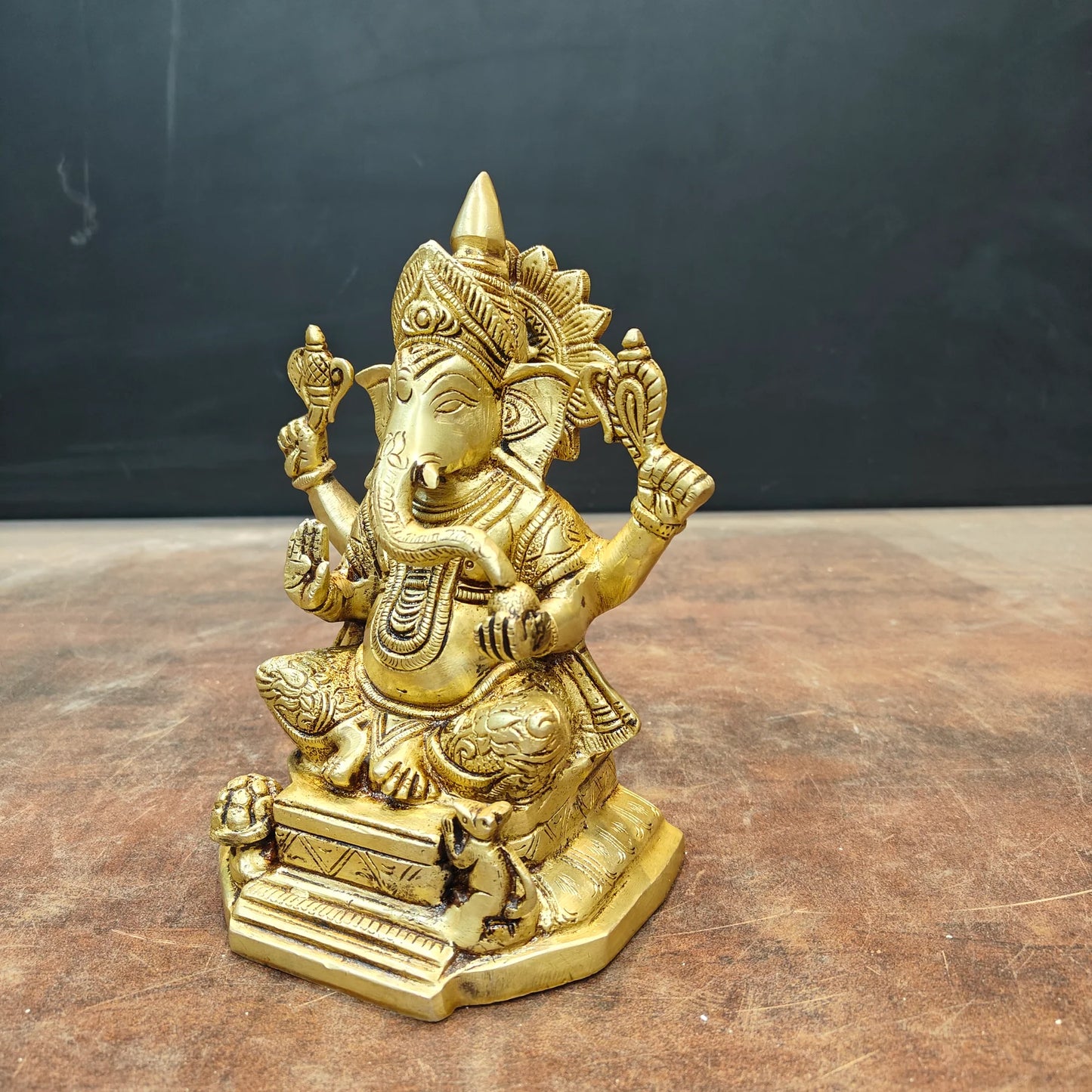 ब्रासोरा® वृंदावन वेणुगोपाल कृष्ण पीतल की प्रतिमा मोर के साथ | एंटीक नीला और सुनहरा रंग | ऊँचाई 20 इंच