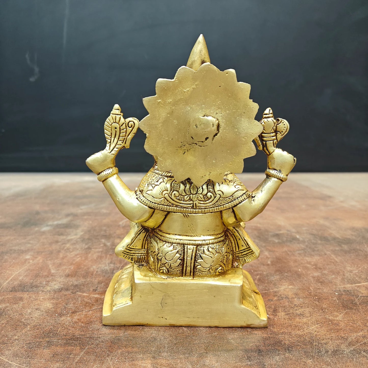 ब्रासोरा® वृंदावन वेणुगोपाल कृष्ण पीतल की प्रतिमा मोर के साथ | एंटीक नीला और सुनहरा रंग | ऊँचाई 20 इंच