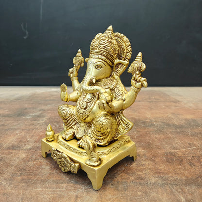 Brassaura® Handmade Brass Lord Ganesha Idol | Ganesh Murti for Home Temple, Office & Pooja Room | Height 8 Inches | 3.5 Kg