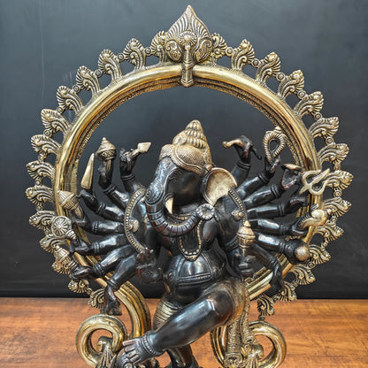 ब्रासोरा® वृंदावन वेणुगोपाल कृष्ण पीतल की प्रतिमा मोर के साथ | एंटीक नीला और सुनहरा रंग | ऊँचाई 20 इंच