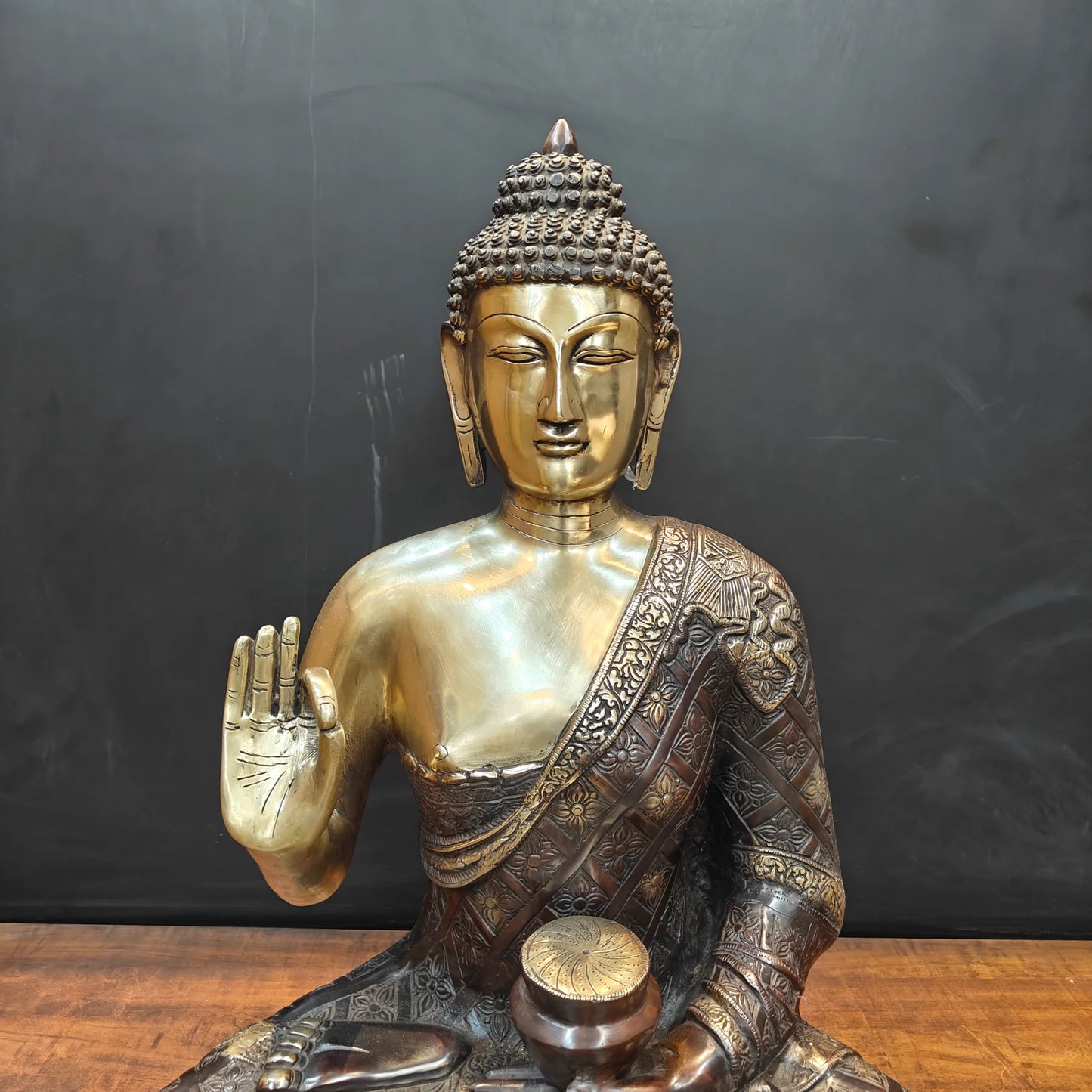 Brassaura® Brass Buddha Statue with Alms Bowl | Antique Finish Sitting Buddha Idol in Abhaya Mudra | Spiritual Home Temple, Meditation & Living Room Décor | 29 Inches | 33 Kg