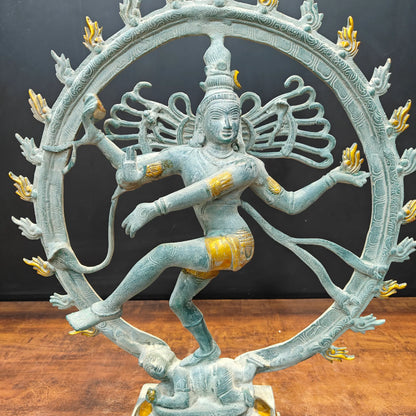 ब्रासोरा® वृंदावन वेणुगोपाल कृष्ण पीतल की प्रतिमा मोर के साथ | एंटीक नीला और सुनहरा रंग | ऊँचाई 20 इंच