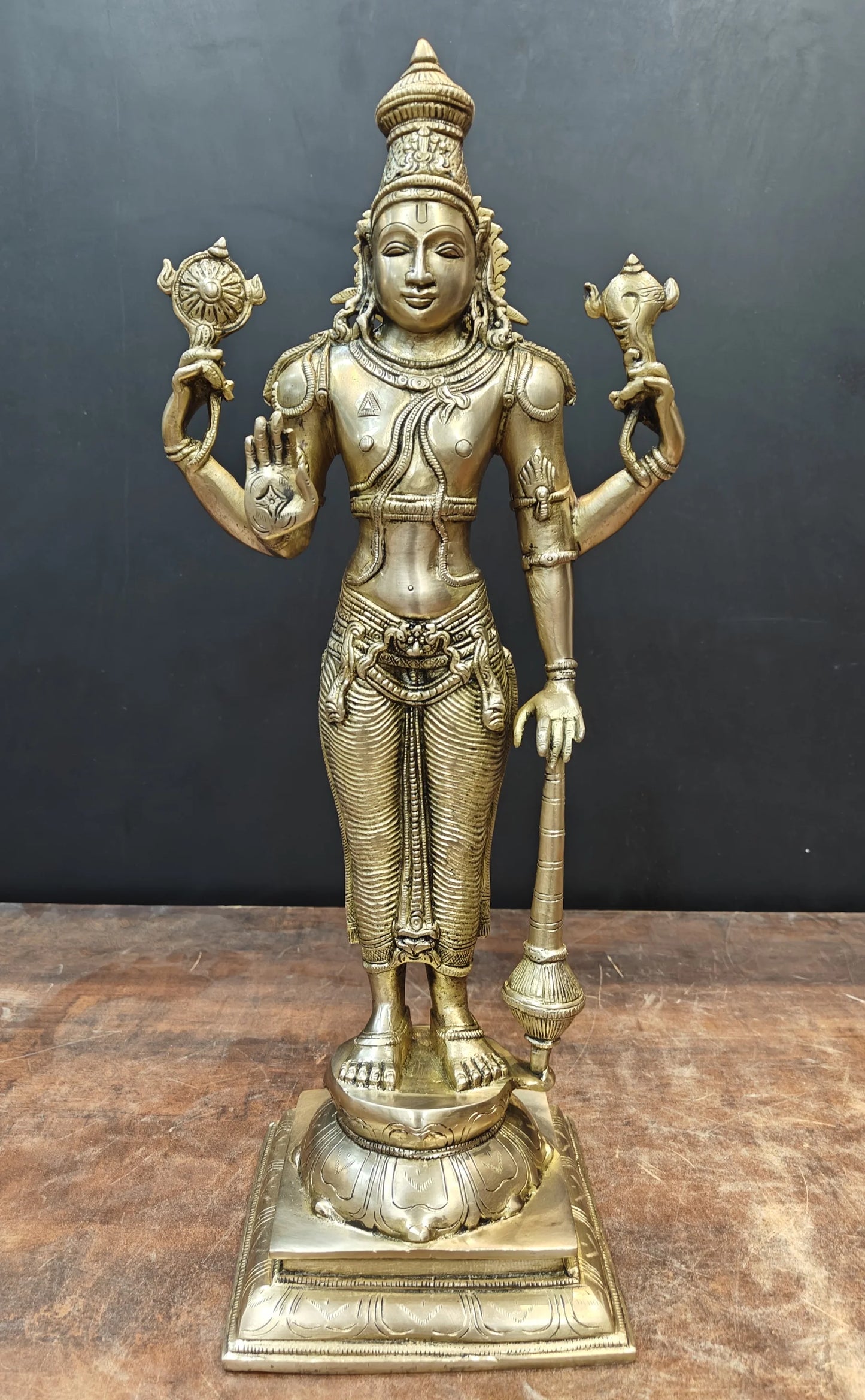 ब्रासोरा® वृंदावन वेणुगोपाल कृष्ण पीतल की प्रतिमा मोर के साथ | एंटीक नीला और सुनहरा रंग | ऊँचाई 20 इंच