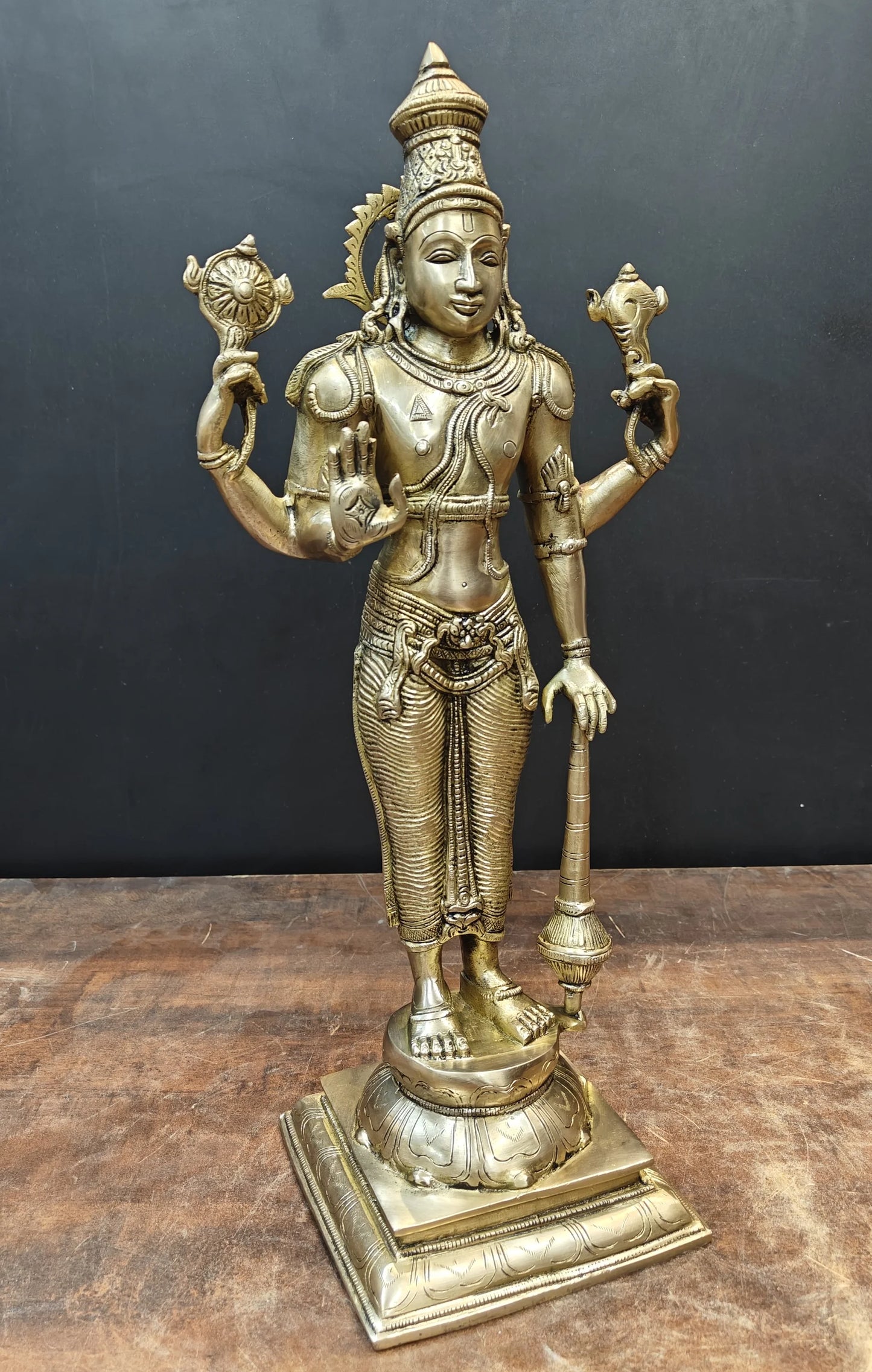 ब्रासोरा® वृंदावन वेणुगोपाल कृष्ण पीतल की प्रतिमा मोर के साथ | एंटीक नीला और सुनहरा रंग | ऊँचाई 20 इंच