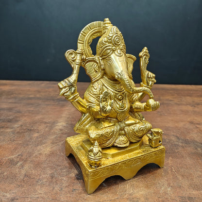 Brassaura® Brass Seated Lord Ganesha Statue | Ganpati Bappa Murti for Home Temple, Pooja Room & Spiritual Décor | Handcrafted Brass Idol | 7 Inches | 2.2 Kg