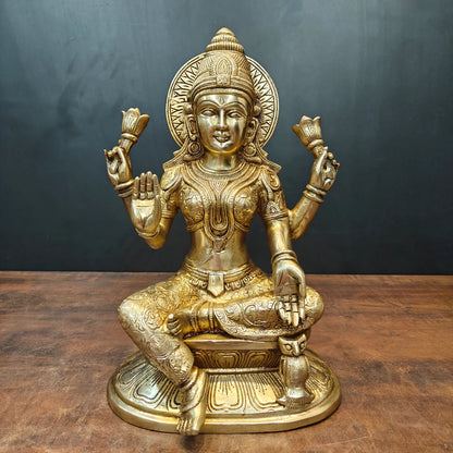 Brassaura® Brass Goddess Lakshmi Statue | Seated Maa Lakshmi Idol on Lotus Pedestal | Divine Brass Sculpture for Wealth, Prosperity & Home Temple Décor | 15 Inches | 13 Kg
