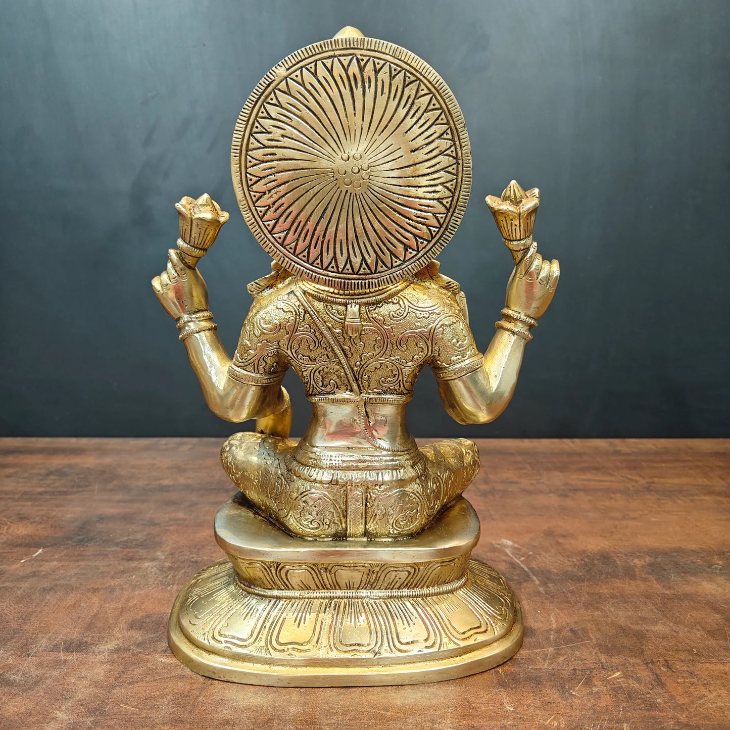 Brassaura® Brass Goddess Lakshmi Statue | Seated Maa Lakshmi Idol on Lotus Pedestal | Divine Brass Sculpture for Wealth, Prosperity & Home Temple Décor | 15 Inches | 13 Kg