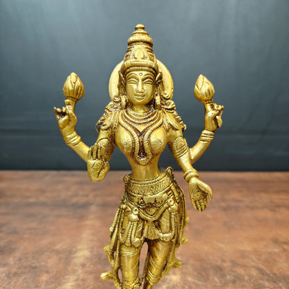 Brassaura® Brass Goddess Lakshmi Statue | Handmade Maa Lakshmi Idol for Wealth, Prosperity & Blessings | Traditional Brass Sculpture for Home Temple & Décor | 10 Inches | 1.8 Kg