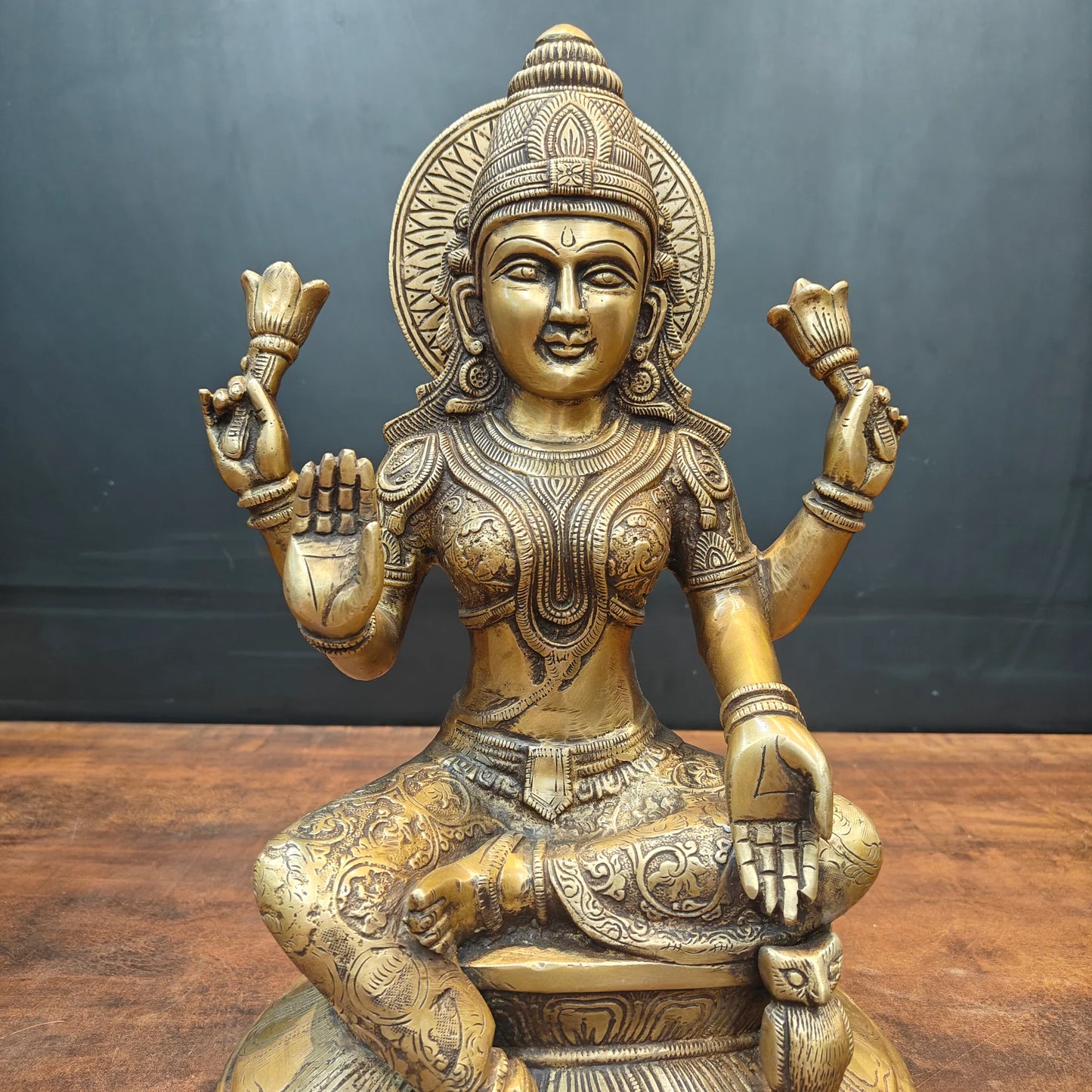 ब्रासोरा® वृंदावन वेणुगोपाल कृष्ण पीतल की प्रतिमा मोर के साथ | एंटीक नीला और सुनहरा रंग | ऊँचाई 20 इंच