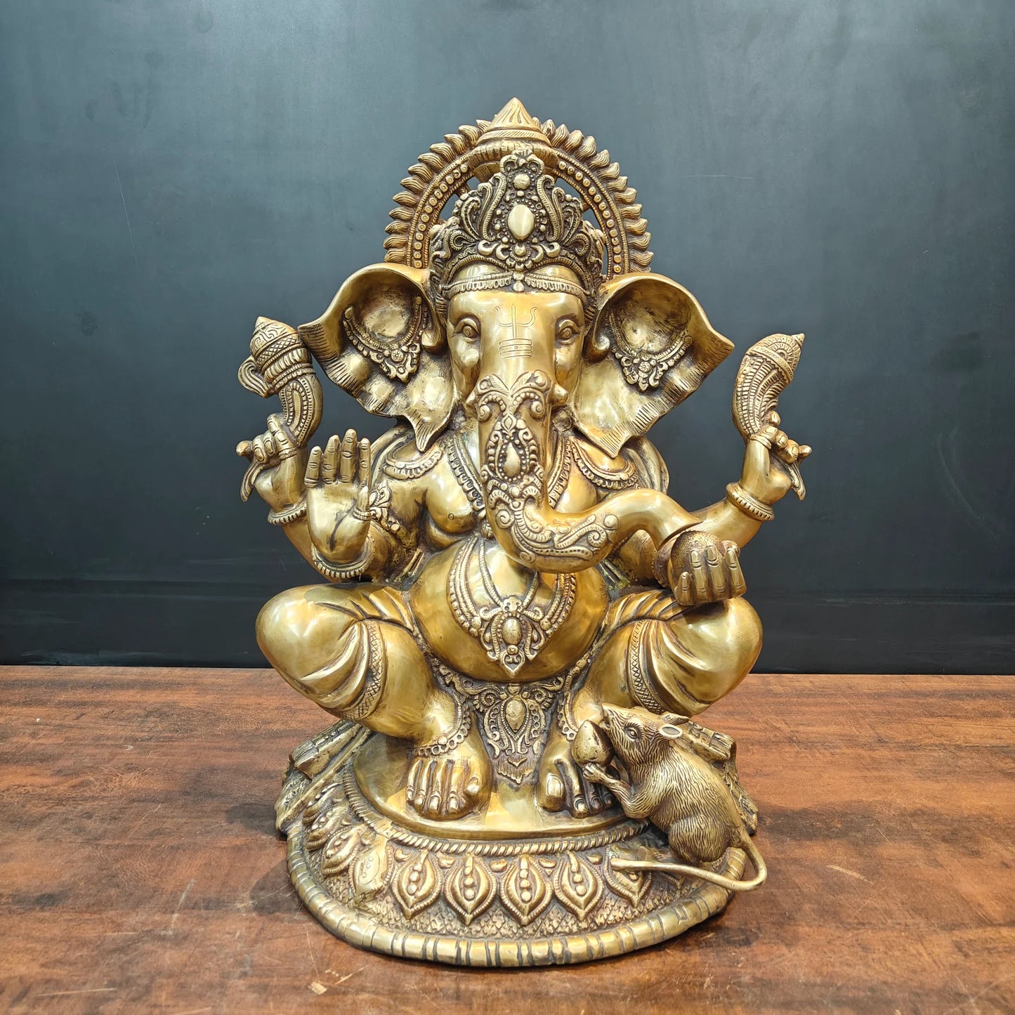 ब्रासोरा® वृंदावन वेणुगोपाल कृष्ण पीतल की प्रतिमा मोर के साथ | एंटीक नीला और सुनहरा रंग | ऊँचाई 20 इंच