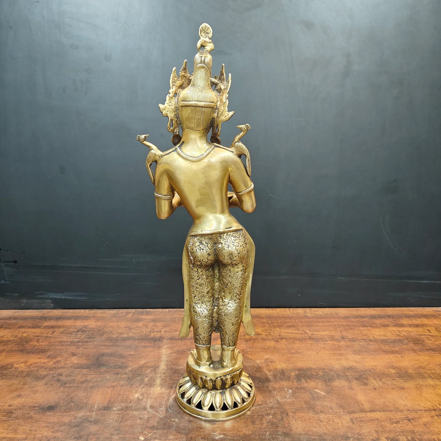 ब्रासोरा® वृंदावन वेणुगोपाल कृष्ण पीतल की प्रतिमा मोर के साथ | एंटीक नीला और सुनहरा रंग | ऊँचाई 20 इंच