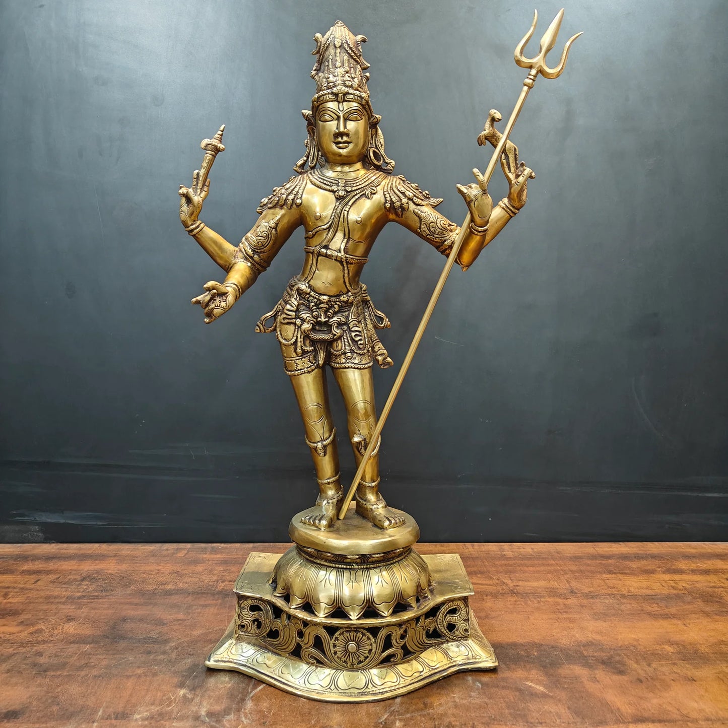 ब्रासोरा® वृंदावन वेणुगोपाल कृष्ण पीतल की प्रतिमा मोर के साथ | एंटीक नीला और सुनहरा रंग | ऊँचाई 20 इंच