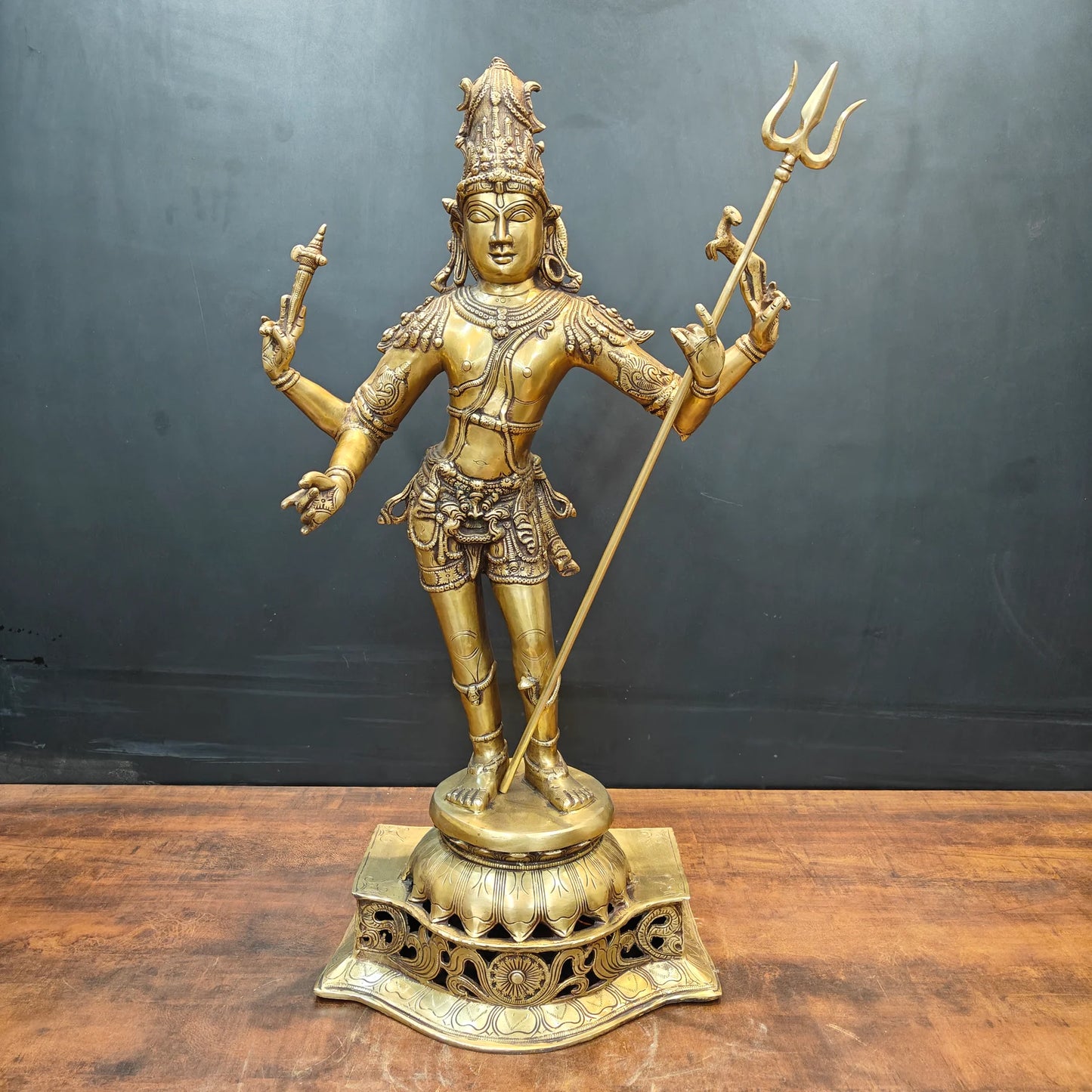 ब्रासोरा® वृंदावन वेणुगोपाल कृष्ण पीतल की प्रतिमा मोर के साथ | एंटीक नीला और सुनहरा रंग | ऊँचाई 20 इंच