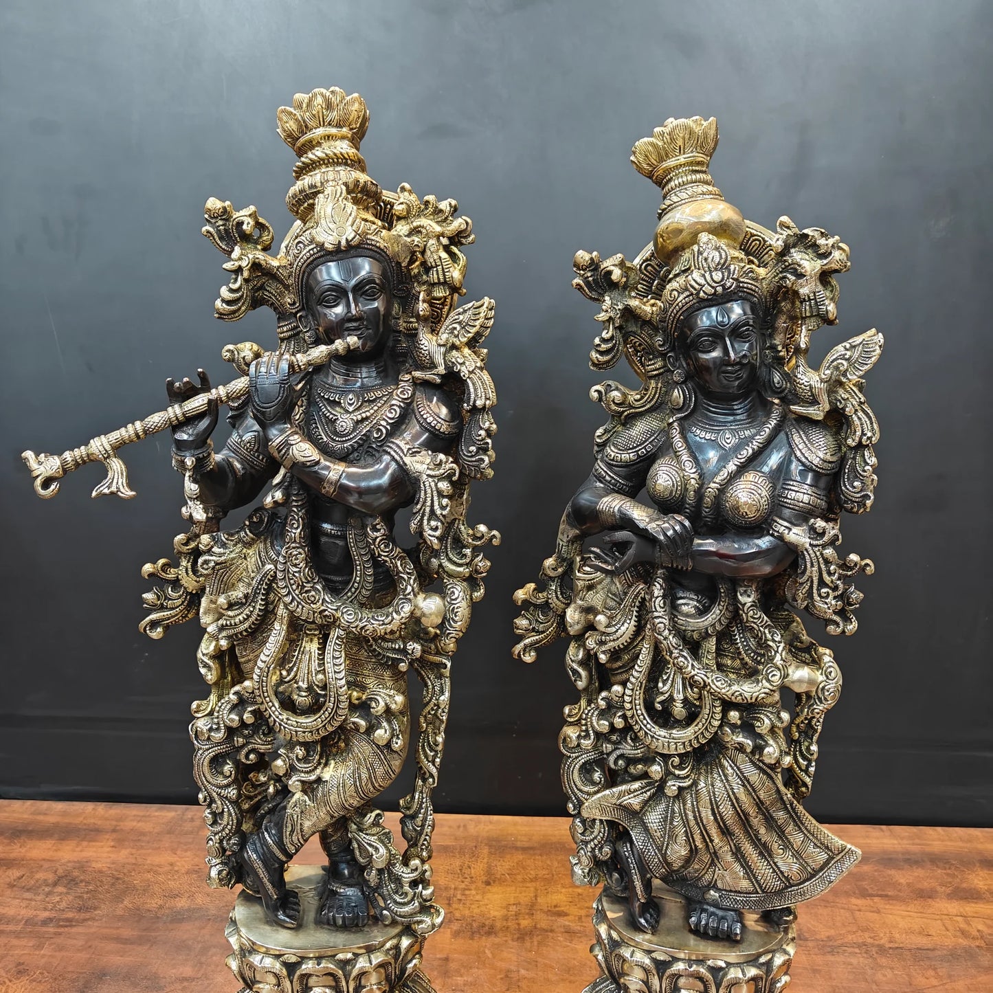 Brassaura® Brass Radha Krishna Idol Set | Handcrafted Standing Radha Krishna Murti for Home Temple, Living Room & Office Décor | Antique Dual Tone Finish | Premium Brass Statue Set | 29 Inches | 32 Kg