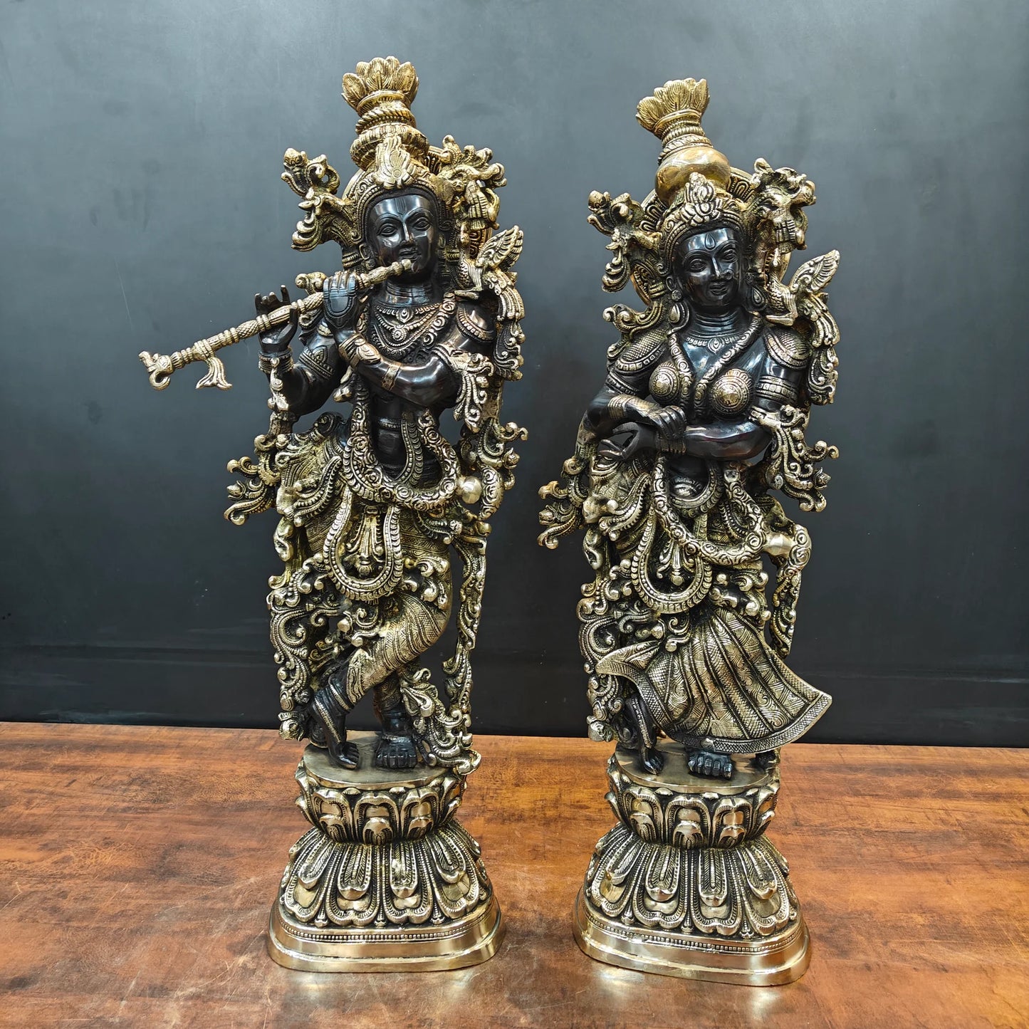 Brassaura® Brass Radha Krishna Idol Set | Handcrafted Standing Radha Krishna Murti for Home Temple, Living Room & Office Décor | Antique Dual Tone Finish | Premium Brass Statue Set | 29 Inches | 32 Kg