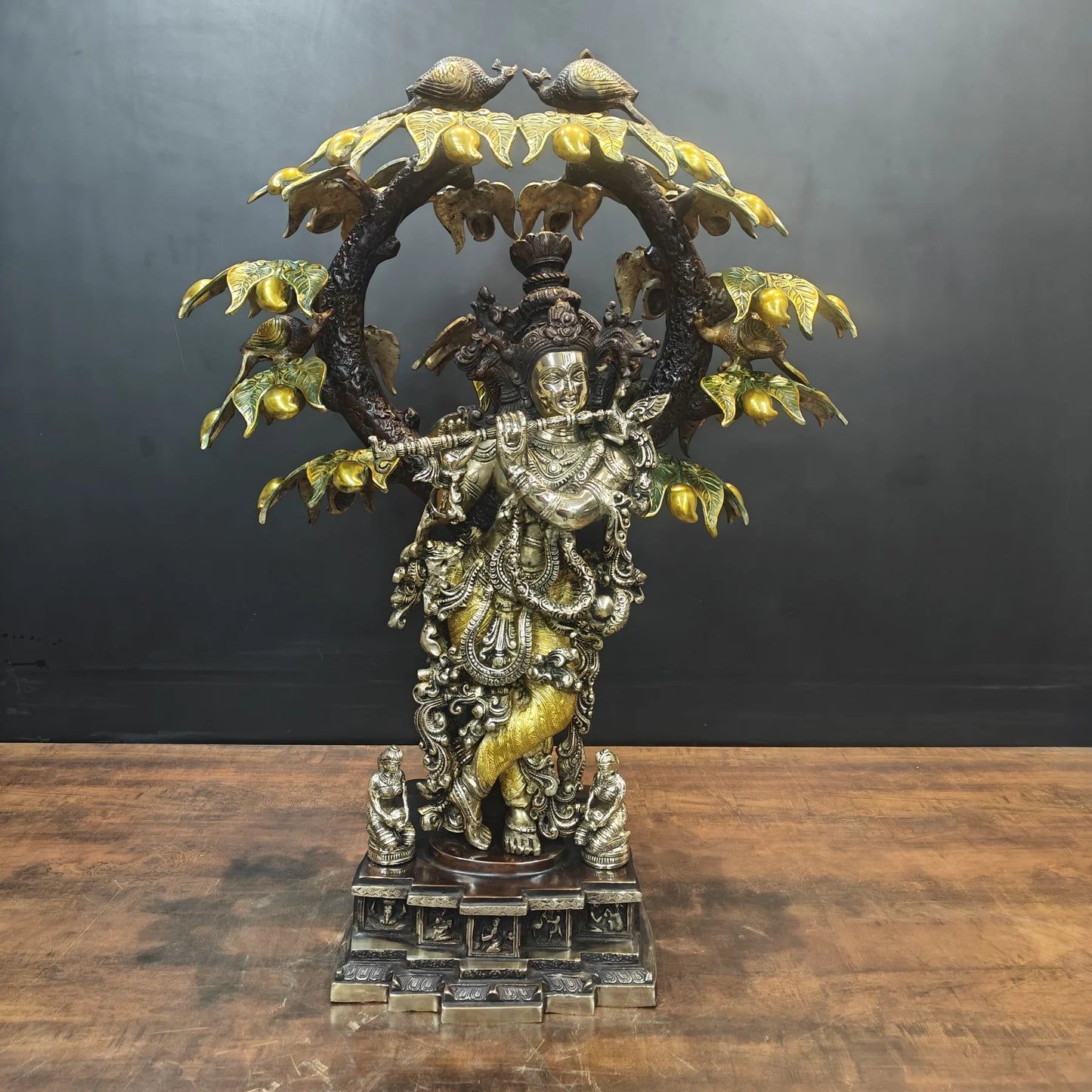 Brassaura® Brass Radha Krishna Under Kadamba Tree Idol | Handcrafted Krishna Playing Flute Statue for Home Temple, Living Room & Office Décor | Antique Dual Tone Finish | Premium Brass Murti | 33 Inches | 51 Kg