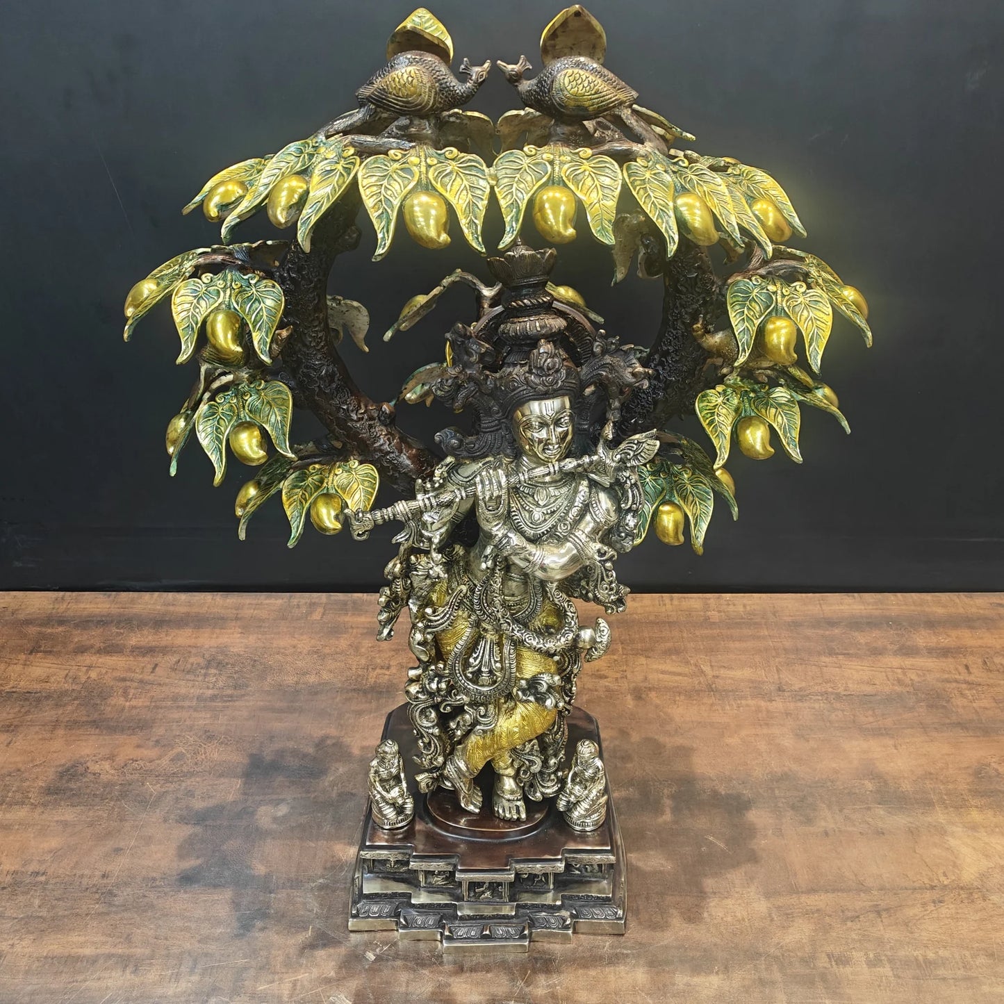Brassaura® Brass Radha Krishna Under Kadamba Tree Idol | Handcrafted Krishna Playing Flute Statue for Home Temple, Living Room & Office Décor | Antique Dual Tone Finish | Premium Brass Murti | 33 Inches | 51 Kg