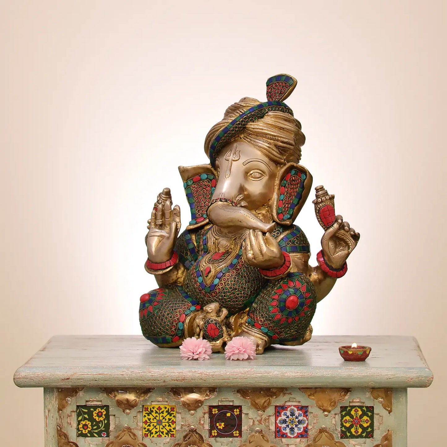 ब्रस्सौरा™ पगड़ी भगवान गणेश की मूर्ति | मीनाकारी जड़ाई के काम के साथ शुद्ध पीतल | ऊंचाई 17 इंच और वजन 18.5 किग्रा