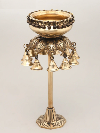 ब्रासौड़ा® ब्रास उर्ली बाउल हैंगिंग बेल्स स्टैंड के साथ | शुद्ध पीतल | ऊंचाई 16 इंच और वज़न 4.03 किलोग्राम