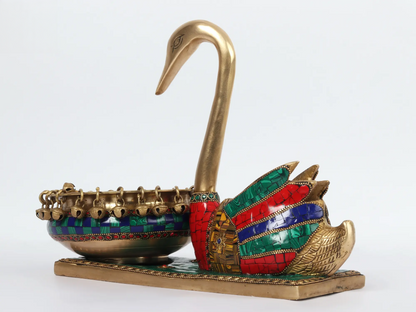 ब्रासौर® स्वान ब्रास उर्ली बाउल इनले वर्क और हैंगिंग बेल्स के साथ | शुद्ध पीतल | ऊंचाई 10 इंच और वज़न 4.19 किलोग्राम